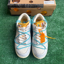 Load image into Gallery viewer, Nike Off White Lot 2 Low Dunks Size 10
