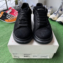 Load image into Gallery viewer, Alexander McQueen Oversized Size 43.5
