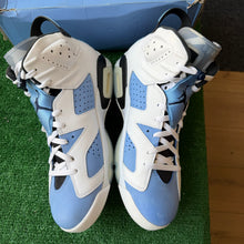 Load image into Gallery viewer, Jordan UNC 6s Size 14
