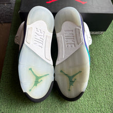 Load image into Gallery viewer, Jordan Grape 5s Size 9.5
