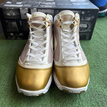 Load image into Gallery viewer, Nike LeBron China 7s Size 10.5
