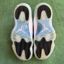 Load image into Gallery viewer, Jordan Legend Blue 11s Size 9
