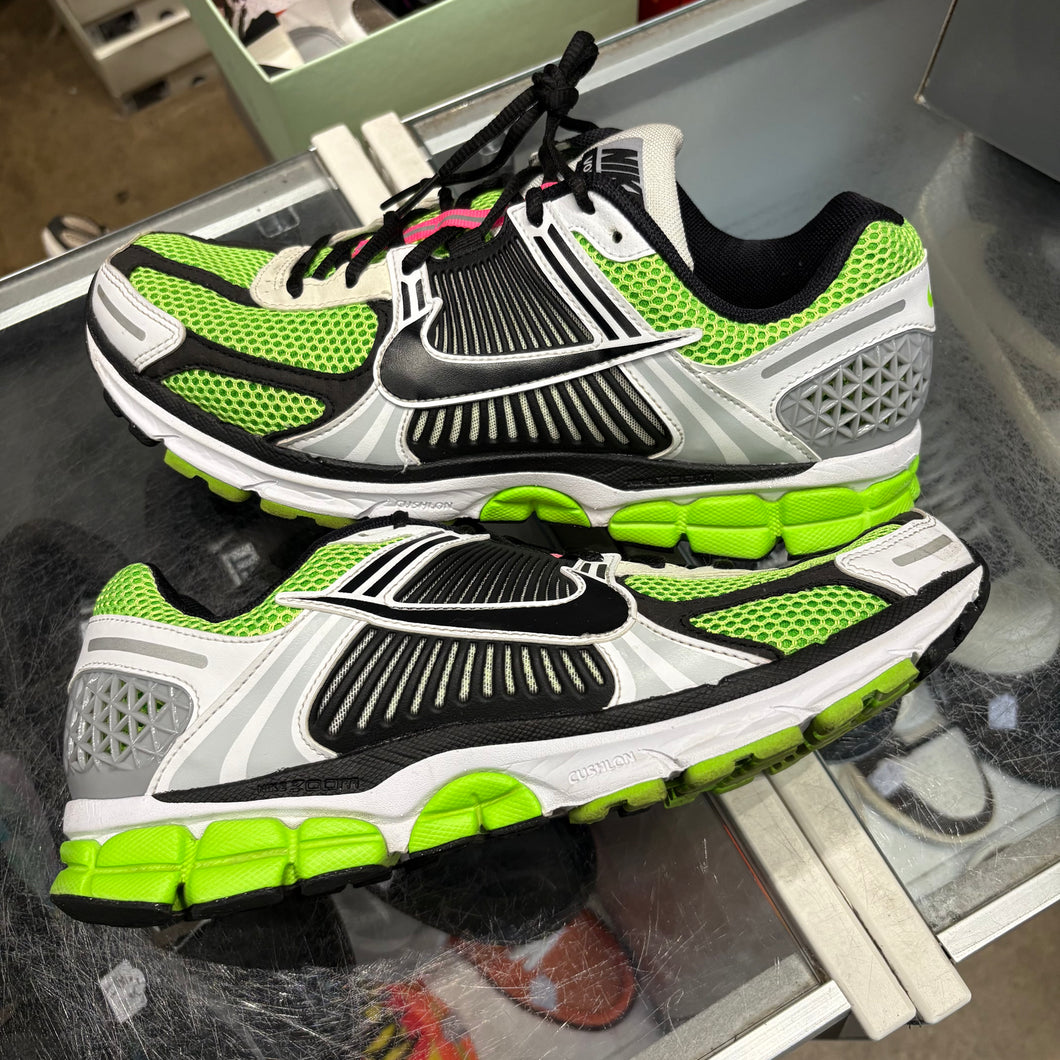 Nike Zoom Electric Green Vomeros Size 11.5