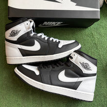Load image into Gallery viewer, Jordan Black White 1s Size 10
