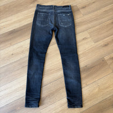 Load image into Gallery viewer, Amiri Denim Size 34
