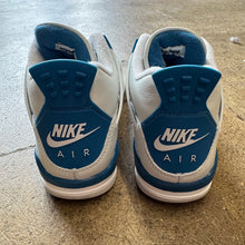 Load image into Gallery viewer, Jordan Military Blue 4s Size 6Y
