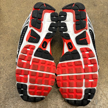 Load image into Gallery viewer, Nike Bright Crimson Vomero 5s Size 12
