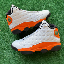 Load image into Gallery viewer, Jordan Starfish 13s Size 9
