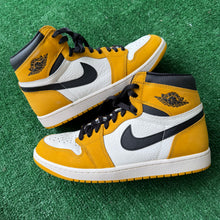 Load image into Gallery viewer, Jordan Ochre 1s Size 10
