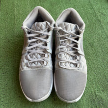 Load image into Gallery viewer, Nike LeBron Witness 8s Size 14
