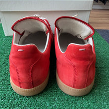 Load image into Gallery viewer, Maison Margiela Gats Size 42
