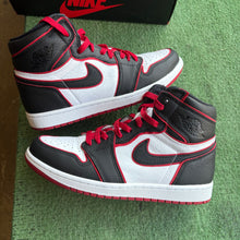 Load image into Gallery viewer, Jordan Bloodline 1s Size 8
