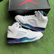 Load image into Gallery viewer, Jordan Grape 5s Size 10.5
