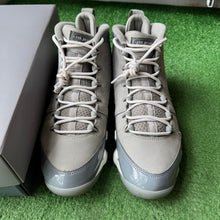 Load image into Gallery viewer, Jordan Cool Grey 9s Size 9.5
