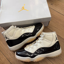 Load image into Gallery viewer, Jordan Neapolitan 11s Size 9W/7.5M
