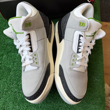Load image into Gallery viewer, Jordan Chlorophyll 3s Size 10
