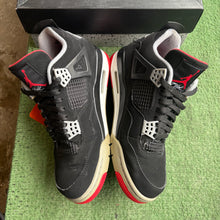 Load image into Gallery viewer, 2019 Jordan Bred 4s Size 9.5
