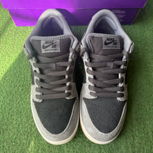 Load image into Gallery viewer, GG Flash Treks Size 39UK
