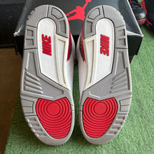 Load image into Gallery viewer, Jordan Fire Red 3s Size 11
