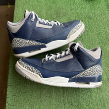 Load image into Gallery viewer, Jordan Georgetown 3s Size 11
