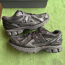 Load image into Gallery viewer, New Balance Black 1906Rs Size 7.5
