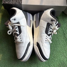 Load image into Gallery viewer, Jordan Cement Grey 3s Size 8
