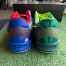 Load image into Gallery viewer, Nike Kobe What The Kobe 8s Size 11
