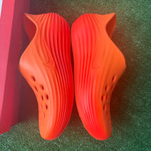 Load image into Gallery viewer, Nike Safety Orange ReactX Rejuven8s Size 8
