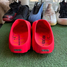 Load image into Gallery viewer, Nike Solar Red Mind 001 Slides Size 8

