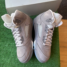 Load image into Gallery viewer, Jordan Wolf Grey 5s Size 12
