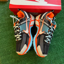 Load image into Gallery viewer, Nike Zoom Vomero 5s Size 11W/9.5M
