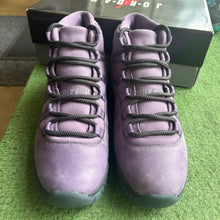 Load image into Gallery viewer, Jordan Mojave 11s Size 9
