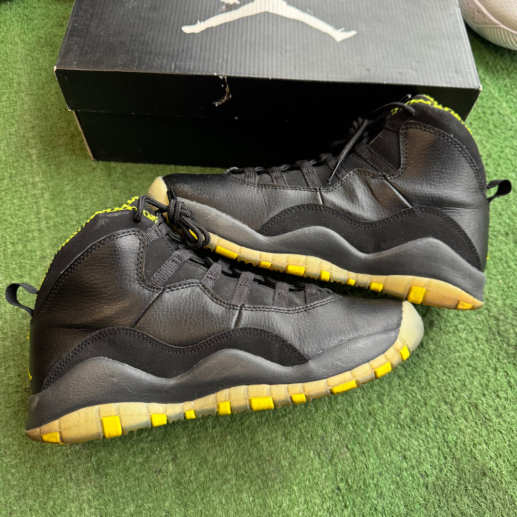 Jordan Venom 10s Size 7Y