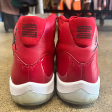 Load image into Gallery viewer, Jordan Win Like 96 11s Size 10
