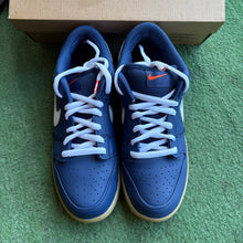 Load image into Gallery viewer, Nike Navy Gum SB Low Dunks Size 11
