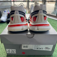 Load image into Gallery viewer, Balenciaga Track2s Size 40
