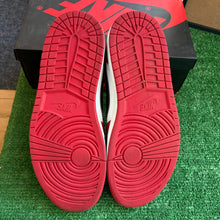 Load image into Gallery viewer, Jordan Chicago Low 1s Size 10.5
