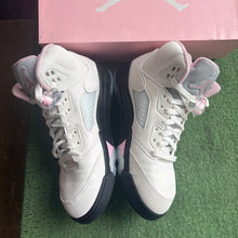 Load image into Gallery viewer, Jordan Medium Soft Pink Size 8.5
