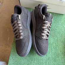 Load image into Gallery viewer, Jordan Travis Scott Velvet Brown Low 1s Size 8
