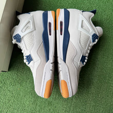 Load image into Gallery viewer, Jordan SB Navy 4s Size 11
