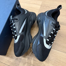 Load image into Gallery viewer, Dior B22s Size 42
