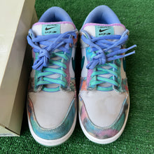 Load image into Gallery viewer, Nike SB Futura Low Dunks Size 9.5

