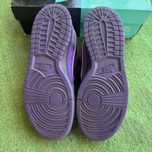 Load image into Gallery viewer, Nike Purple Lobster SB Low Dunks Size 8
