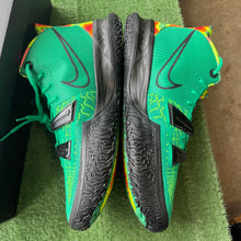 Load image into Gallery viewer, Nike Ky-D Weatherman 7s Size 13
