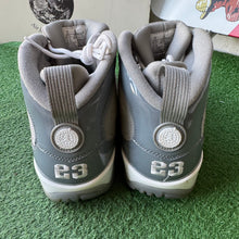 Load image into Gallery viewer, Jordan Cool Grey 9s Size 13
