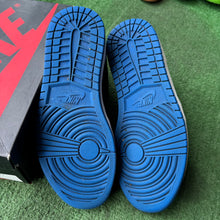 Load image into Gallery viewer, Jordan Royal 1s Size 9.5

