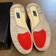 Load image into Gallery viewer, Jordan Rare Air 3s Size 11.5
