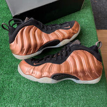Load image into Gallery viewer, Nike Copper Foamposites Size 9.5
