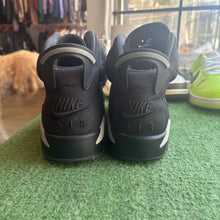 Load image into Gallery viewer, Jordan Cap And Gown 6s Size 8
