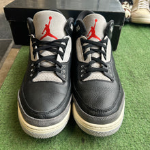 Load image into Gallery viewer, Jordan Rare Air 3s Size 14

